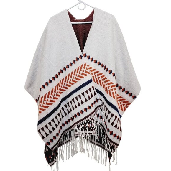 Loft Outlet Reversible Wrap Poncho With Fringe Geometric Print  one Size - Picture 3 of 12